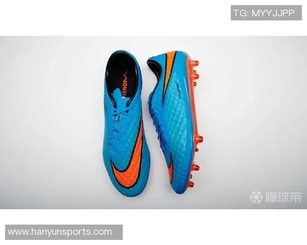 足球明星时尚背包大揭秘明星们的个性选择与搭配技巧分享